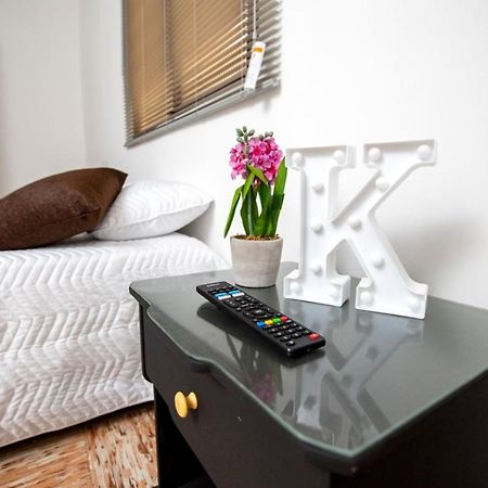 Komodo Alojamiento- Hostal Autoservicio, Ubicado Cerca Al Centro Historico - Bano Privado, Wifi , Cama 2X2 Y Agua Caliente Y Cocina Compartida Попаян Екстериор снимка