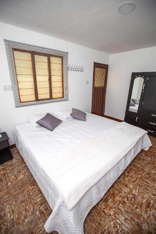Komodo Alojamiento- Hostal Autoservicio, Ubicado Cerca Al Centro Historico - Bano Privado, Wifi , Cama 2X2 Y Agua Caliente Y Cocina Compartida Попаян Екстериор снимка