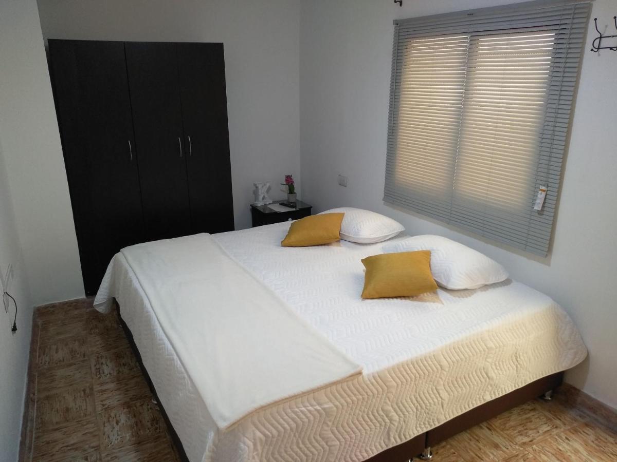 Komodo Alojamiento- Hostal Autoservicio, Ubicado Cerca Al Centro Historico - Bano Privado, Wifi , Cama 2X2 Y Agua Caliente Y Cocina Compartida Попаян Екстериор снимка