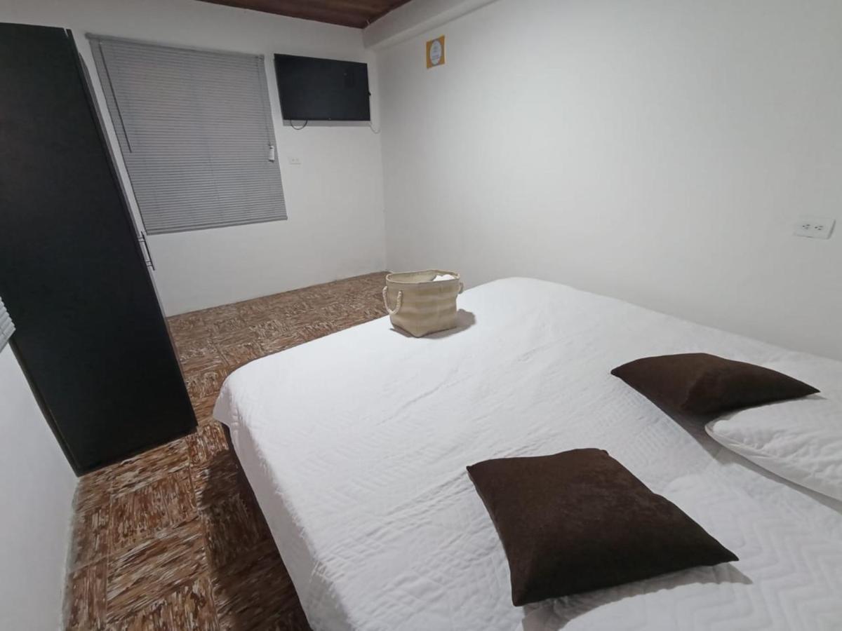 Komodo Alojamiento- Hostal Autoservicio, Ubicado Cerca Al Centro Historico - Bano Privado, Wifi , Cama 2X2 Y Agua Caliente Y Cocina Compartida Попаян Екстериор снимка