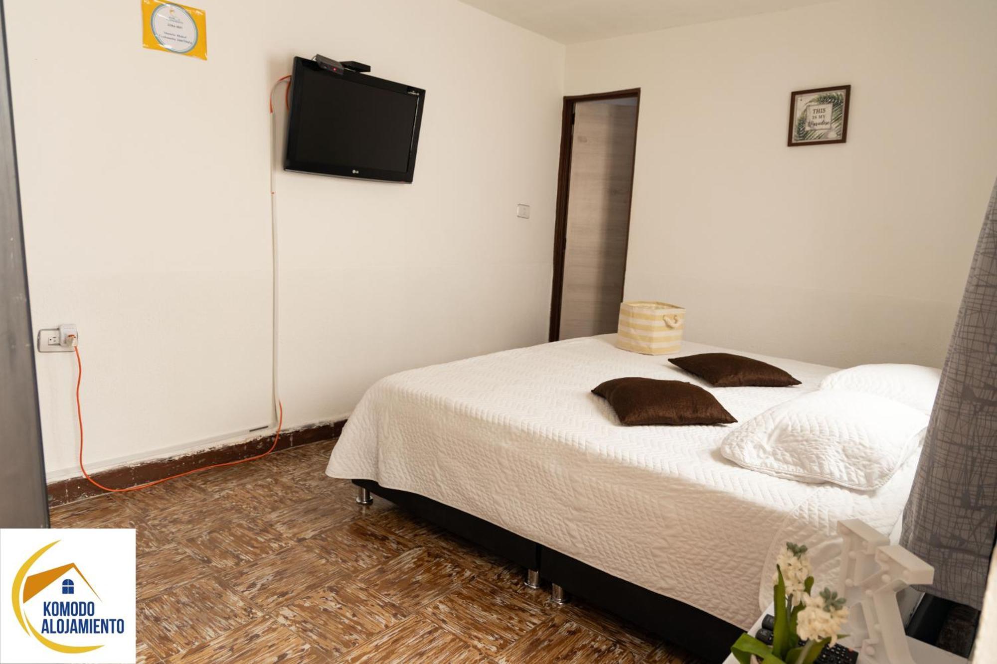 Komodo Alojamiento- Hostal Autoservicio, Ubicado Cerca Al Centro Historico - Bano Privado, Wifi , Cama 2X2 Y Agua Caliente Y Cocina Compartida Попаян Екстериор снимка
