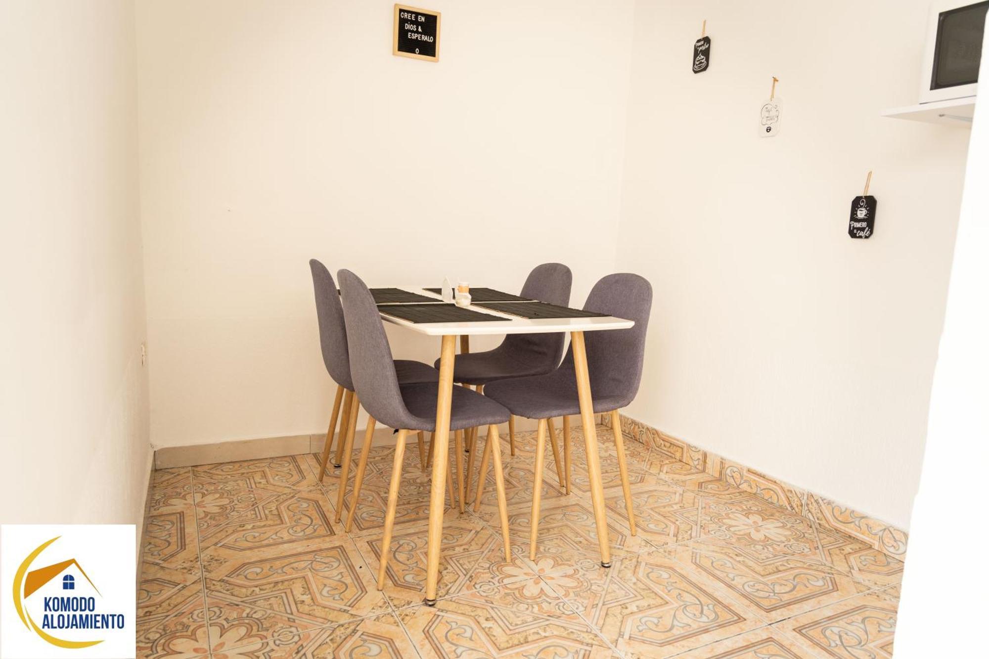 Komodo Alojamiento- Hostal Autoservicio, Ubicado Cerca Al Centro Historico - Bano Privado, Wifi , Cama 2X2 Y Agua Caliente Y Cocina Compartida Попаян Екстериор снимка