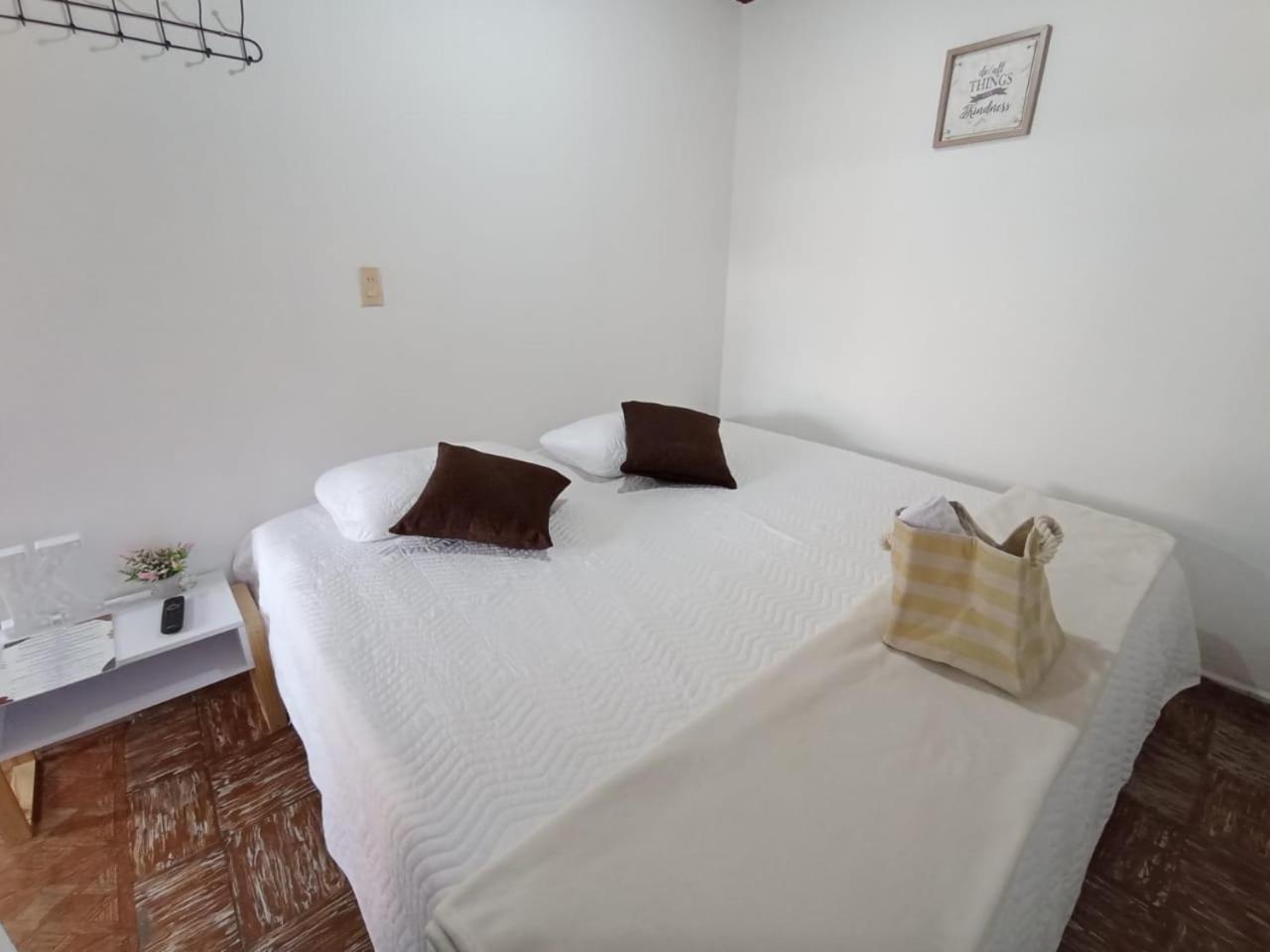 Komodo Alojamiento- Hostal Autoservicio, Ubicado Cerca Al Centro Historico - Bano Privado, Wifi , Cama 2X2 Y Agua Caliente Y Cocina Compartida Попаян Екстериор снимка